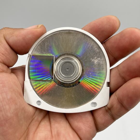 Coded Arms - PlayStation Portable (PSP) - Action Game - Picture 2 of 3